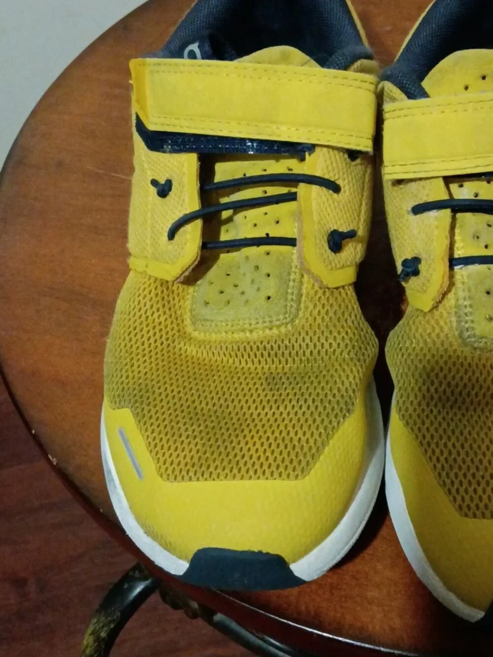 Kids On Cloud Play Mustard/White Athletic Shoes. Size 1.5K Youth